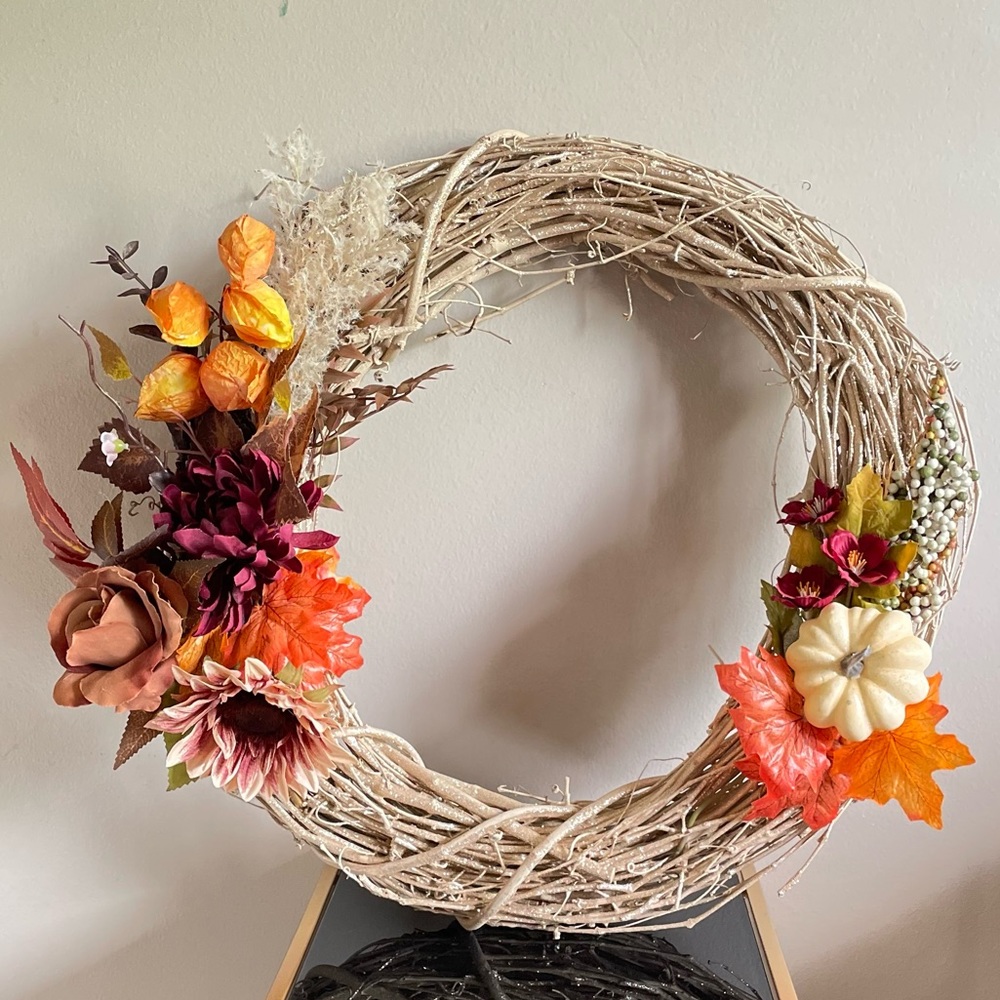 Beautiful hand-crafted One-of-a-kind Autumn embellished wreath | GREAT condition